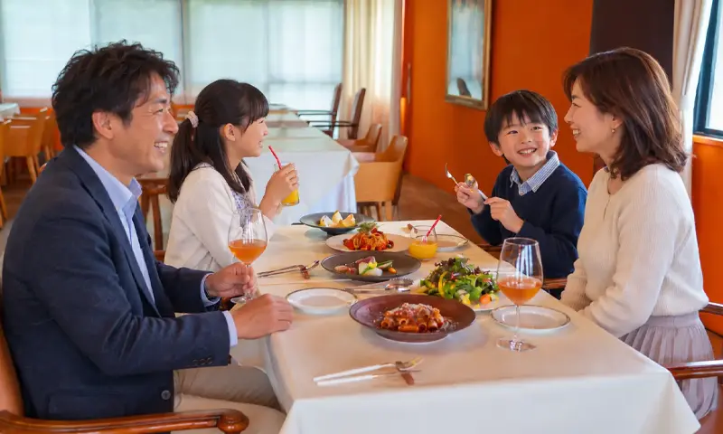 ristorante_ann_family_01_.webp